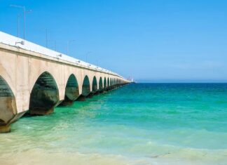 Найдовші пірси світу: глобальний огляд