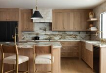 Дубові Кухонні Шафи: Повернення до Моди? Погляд дизайнера